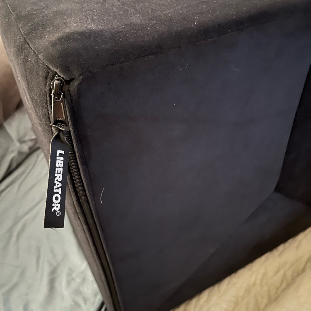 Liberator flip ramp positioning pillow